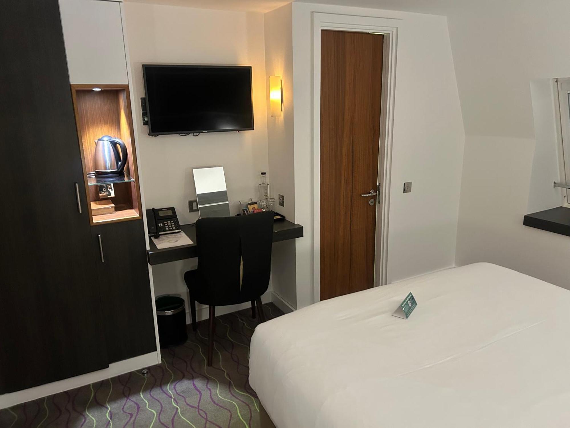 The Wesley Euston Hotel London Exterior photo
